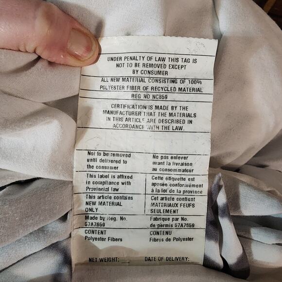 Alice in Wonderland Queen Duvet Cover black and white. Back is plain white. - Picture 6 of 7